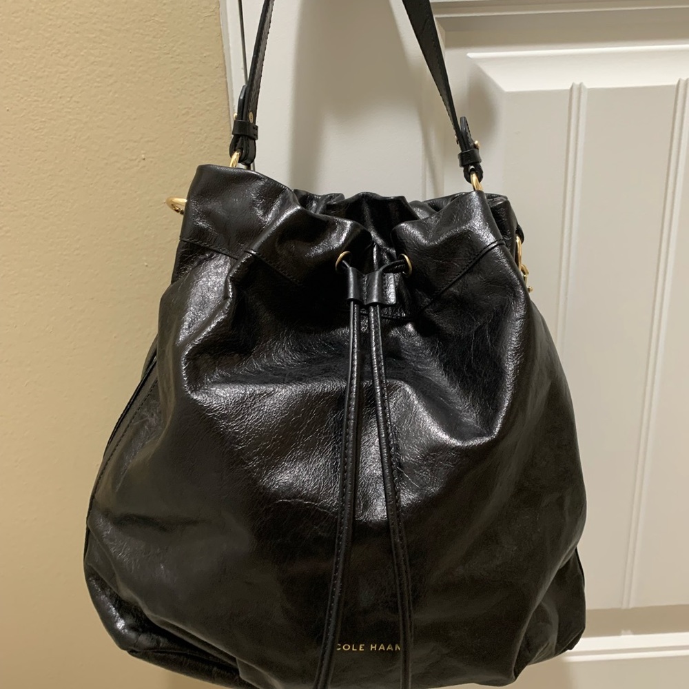 Sale Cole Hann brand new with tags black shoulder bag.
